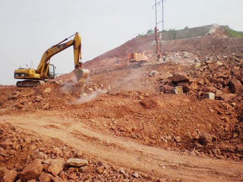 ��ɿں͐ۼΈ@��ʯ��ƽ������